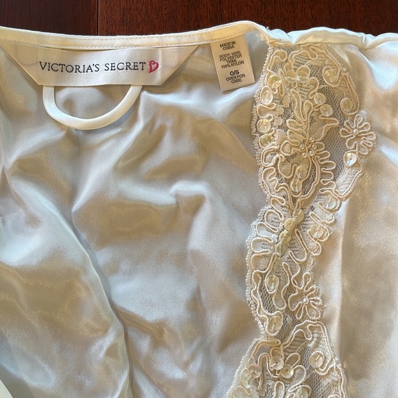 Victoria’s Secret Satin Slip dress and Robe. - Picture 13 of 13